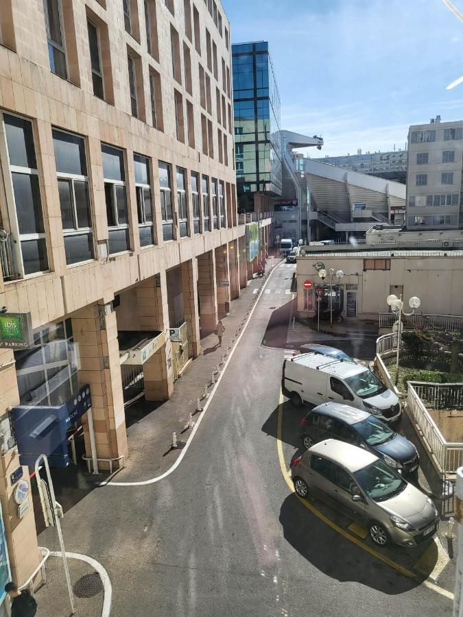 Studio Sur Le Port De تولون المظهر الخارجي الصورة